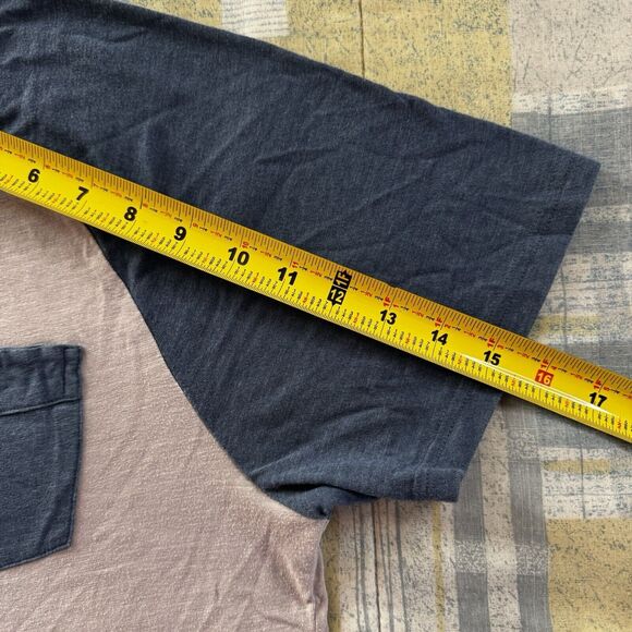 Levi Strauss & Co. Baseball Style T-Shirt Size Medium - Picture 13 of 15